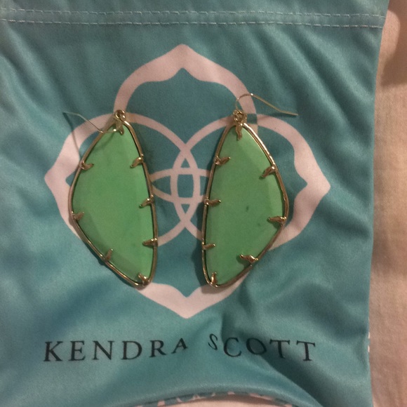 Kendra Scott Jewelry - Vintage Kendra Scott Willow Earrings
